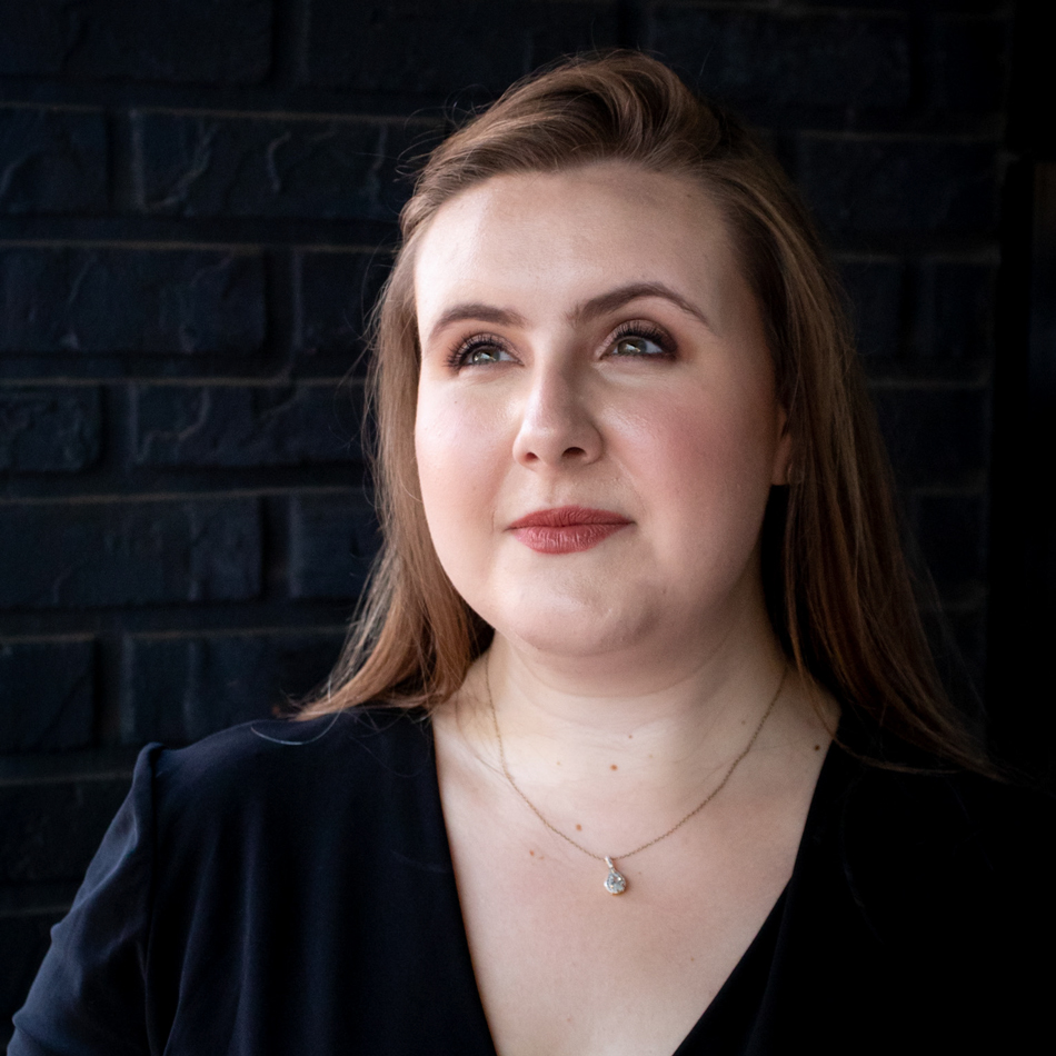 Ellen Robertson's headshot