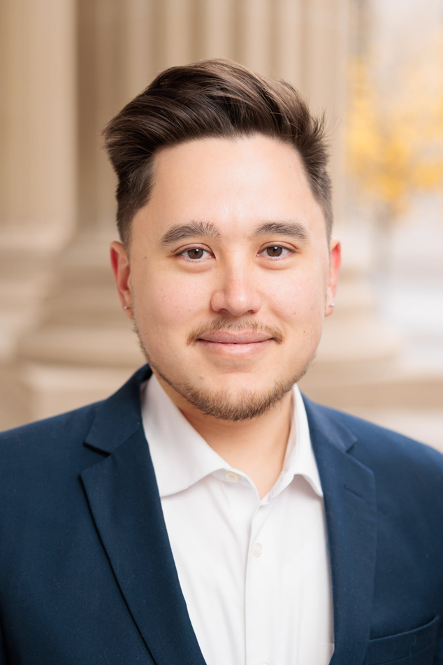 A headshot of the baritone vocalist Will Doreza