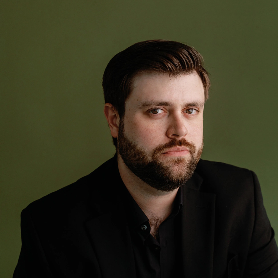 Alex Longnecker headshot